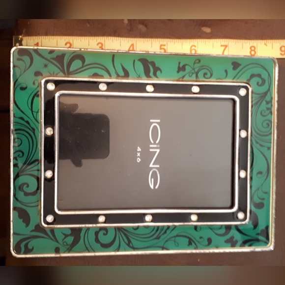 Funky picture frame - Picture 2 of 3